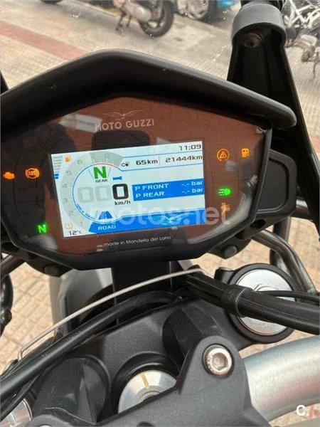 Moto Guzzi V85 TT – Vista 5
