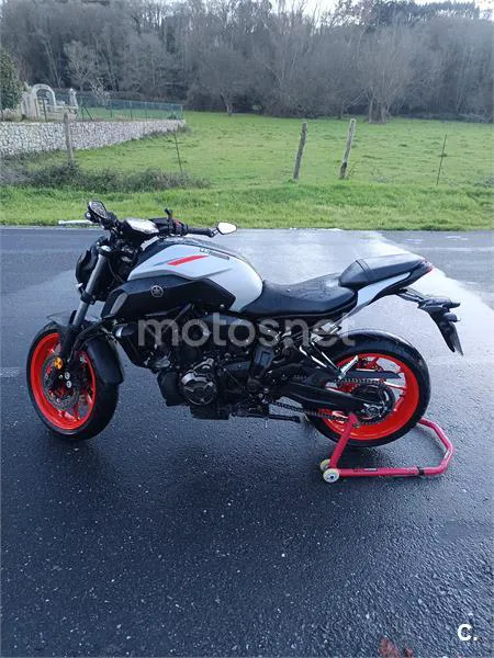 Yamaha MT-07 – Vista 6