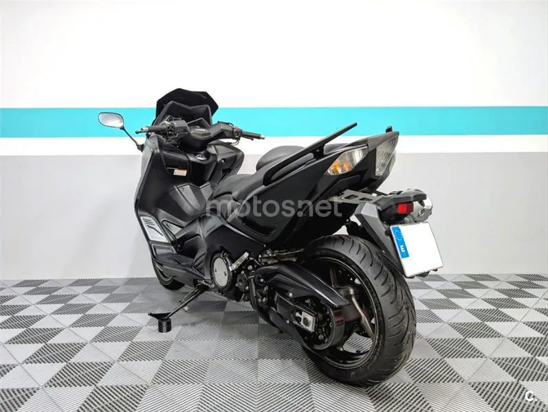 Yamaha TMAX 530 – Vista 7