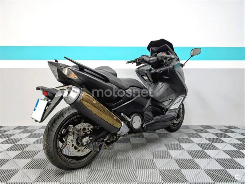 Yamaha TMAX 530 – Vista 8