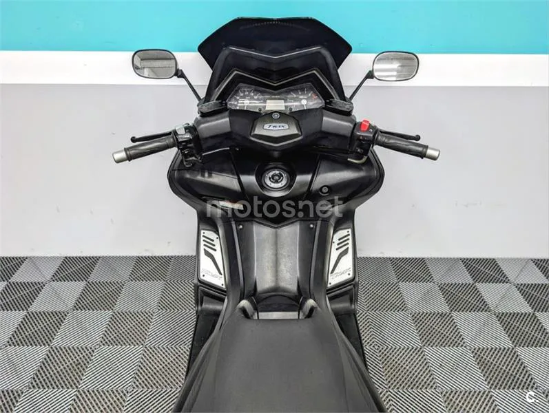 Yamaha TMAX 530 – Vista 9