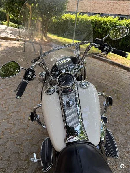 Harley-Davidson Touring Road King Classic – Vista 6