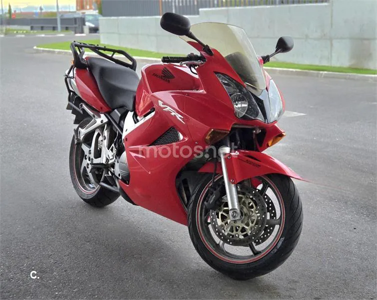 Honda VFR 800 FI – Vista 3