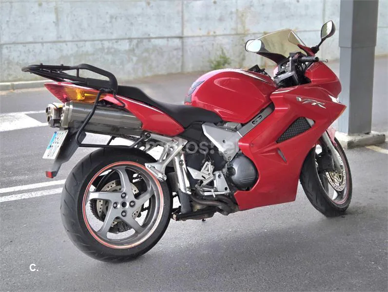 Honda VFR 800 FI – Vista 5