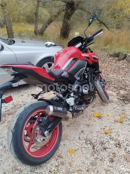 Kawasaki Z 900 – Vista 18