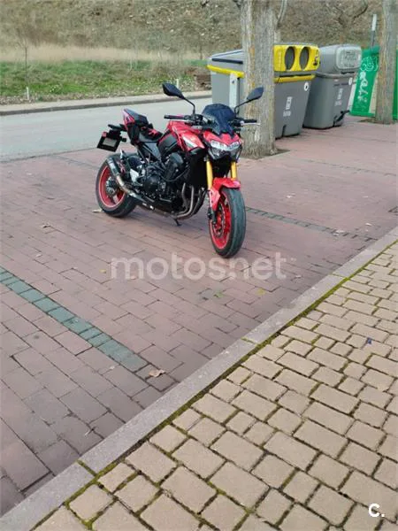 Kawasaki Z 900 – Vista 9