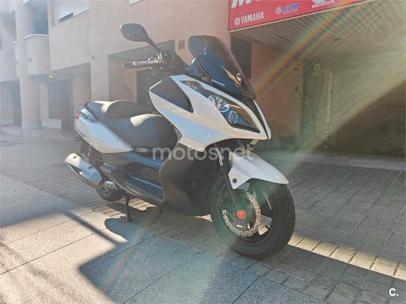 Kymco Super Dink 300 – Vista 6