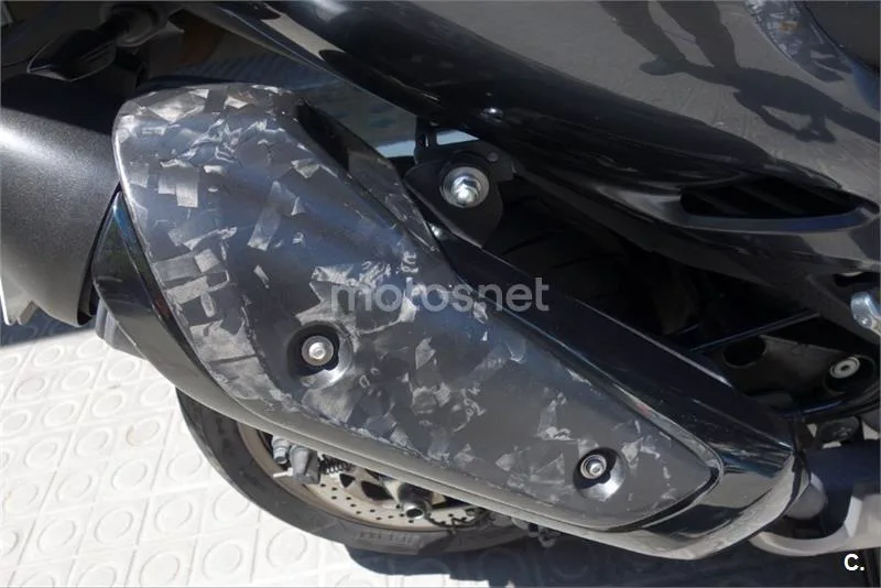 Yamaha TMAX – Vista 10