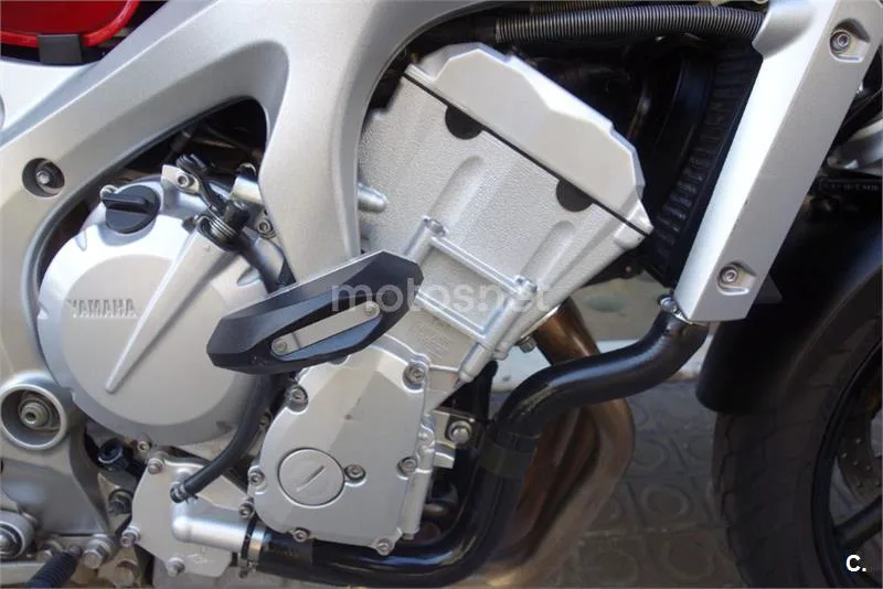 Yamaha FZ6 – Vista 3