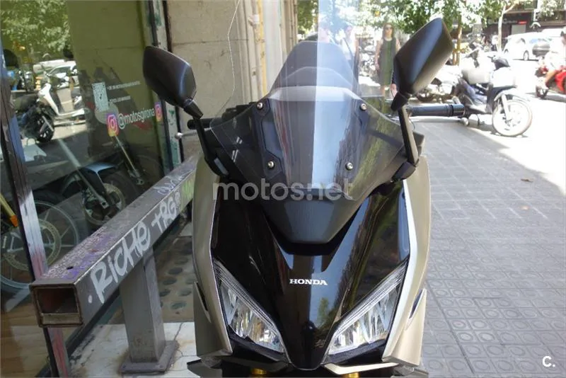 Honda Forza 750 – Vista 13