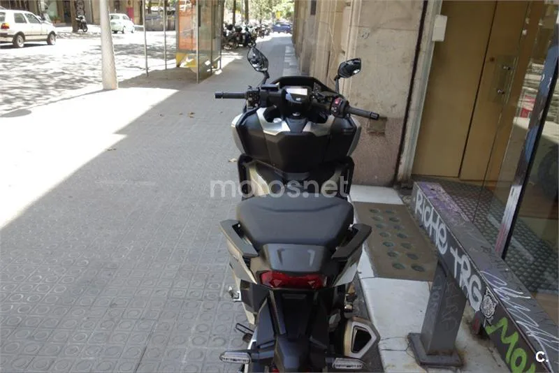 Honda Forza 750 – Vista 5