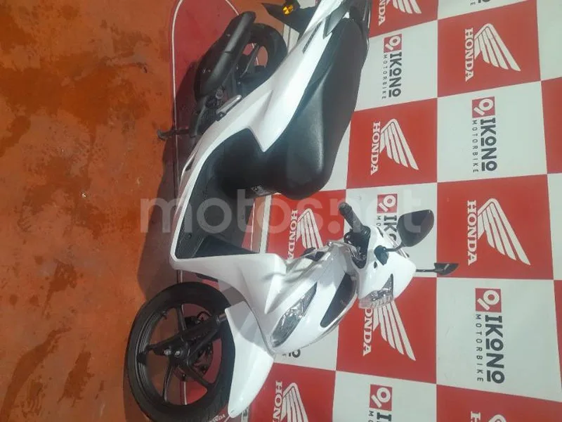 Honda Vision 110 - Vista 8