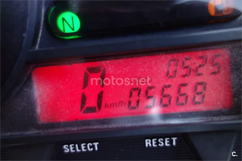 Yamaha MT-03 – Vista 9