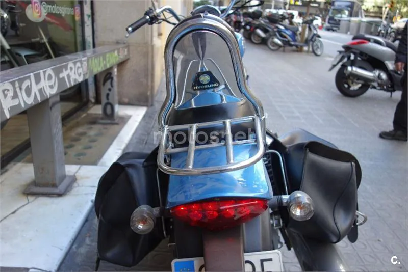 Hyosung Aquila GV 650 – Vista 5