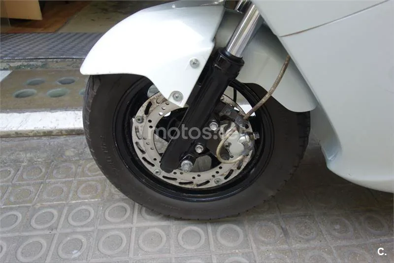 SYM Joyride 200i Evo – Vista 13