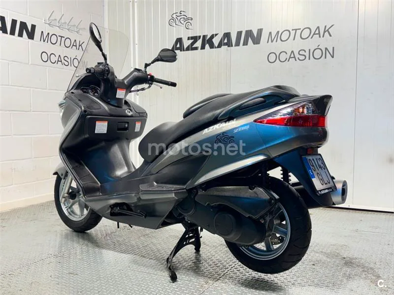 Suzuki Burgman 200 – Vista 4