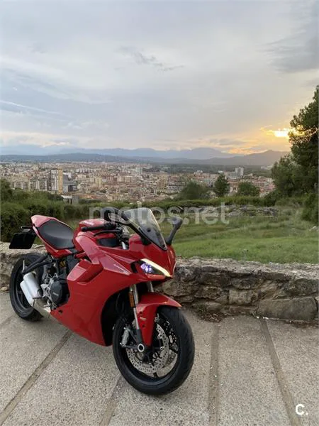 Ducati SuperSport – Vista 2