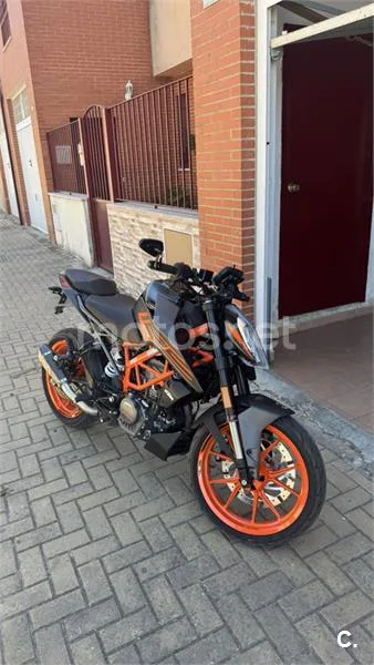 KTM 125 – Vista 7