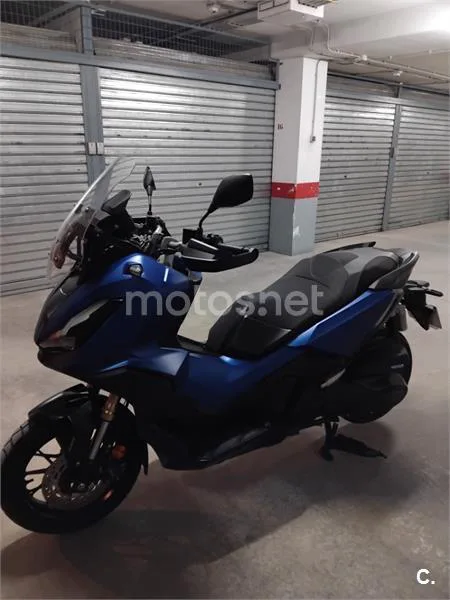 Honda ADV 350 – Vista 4