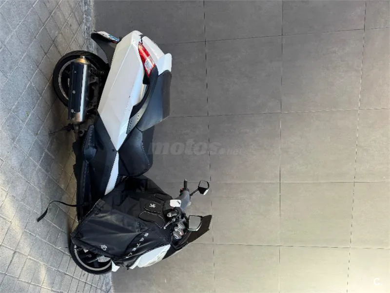 Peugeot SATELIS 125i premium 999 € 2013 Madrid - 2