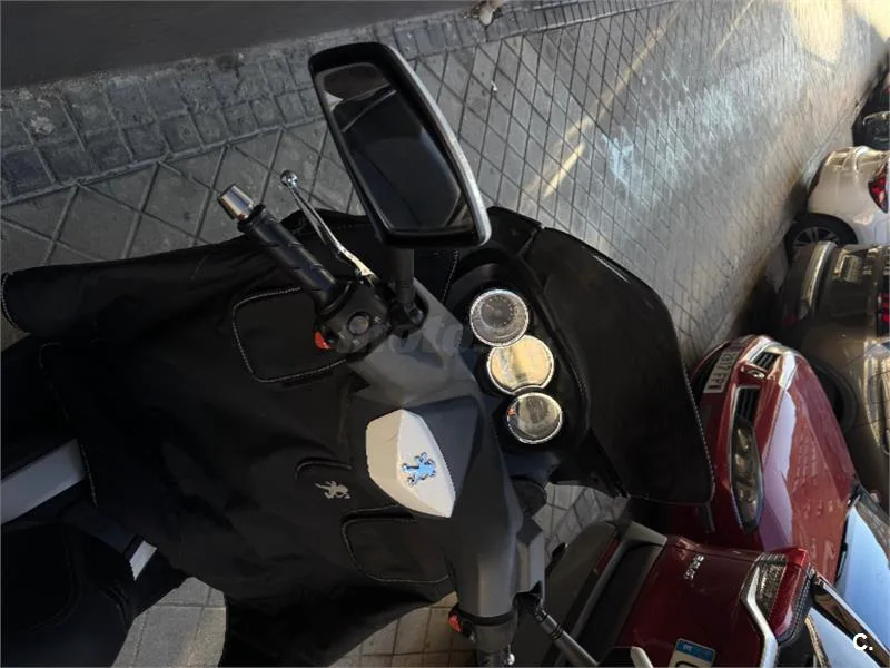 Peugeot SATELIS 125i premium – Vista 7