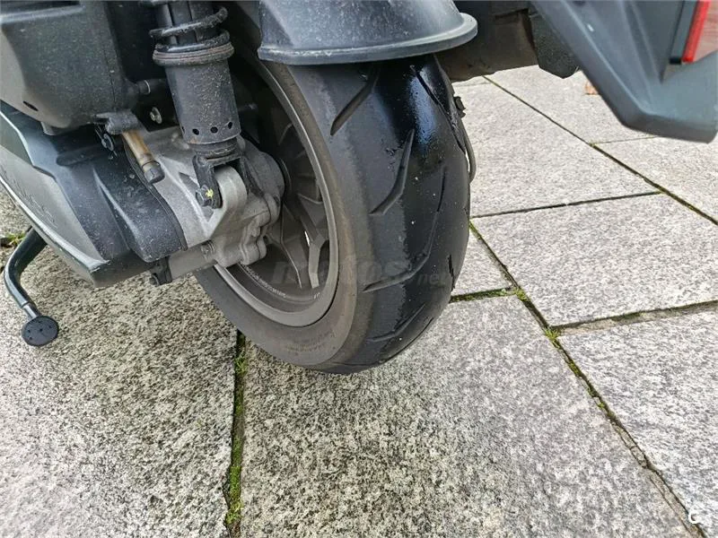 Kymco Grand Dink 300 – Vista 2
