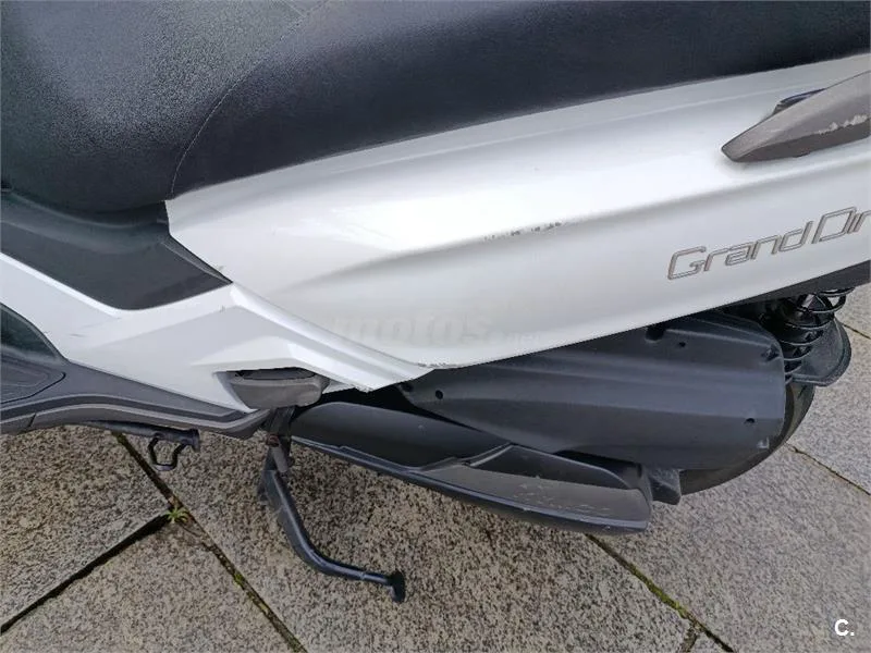 Kymco Grand Dink 300 – Vista 3