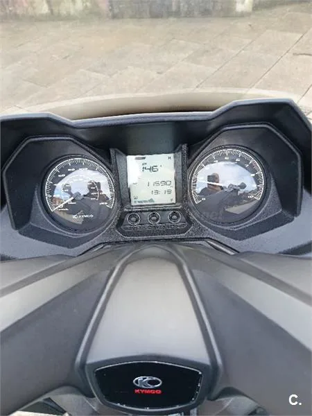 Kymco Grand Dink 300 – Vista 7