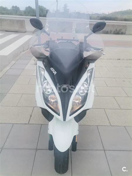 Kymco Super Dink 125i – Vista 2