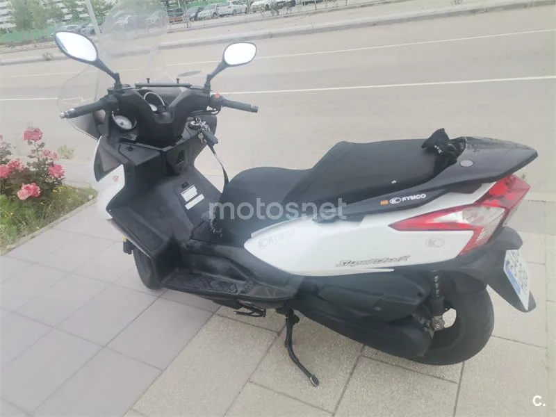 Kymco Super Dink 125i – Vista 6