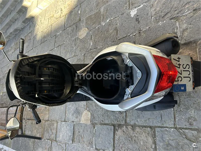 Yamaha NMAX – Vista 5