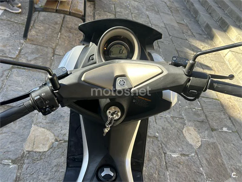 Yamaha NMAX – Vista 6