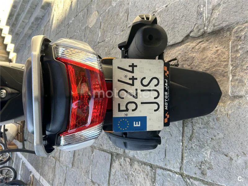 Yamaha NMAX – Vista 8