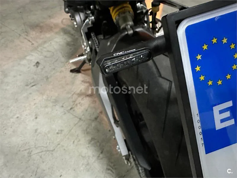 Ducati Monster 821 – Vista 11