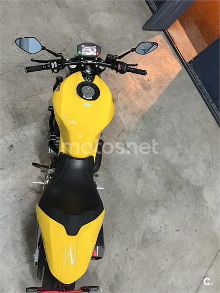 Ducati Monster 821 – Vista 30