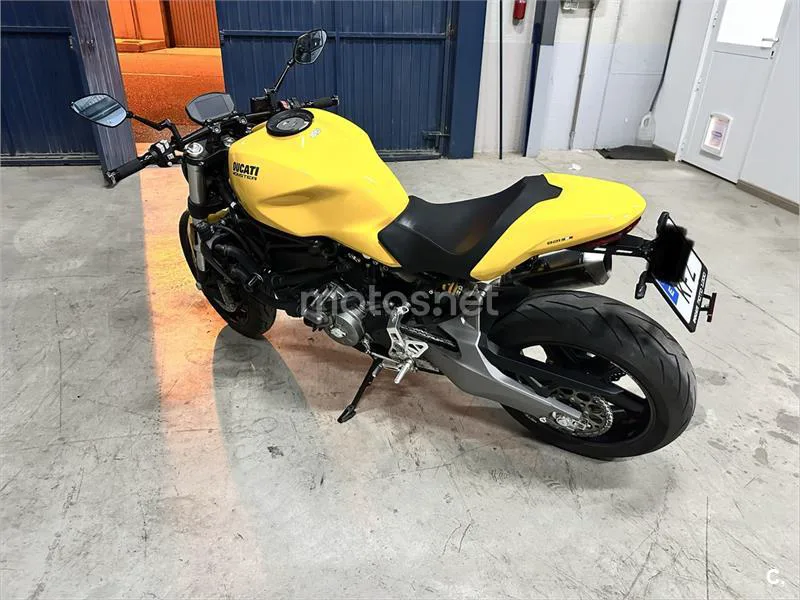 Ducati Monster 821 – Vista 33