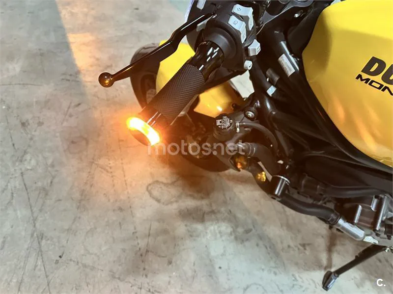 Ducati Monster 821 – Vista 38