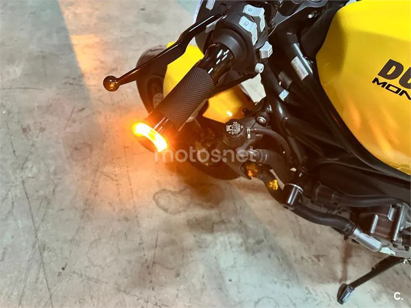 Ducati Monster 821 – Vista 6