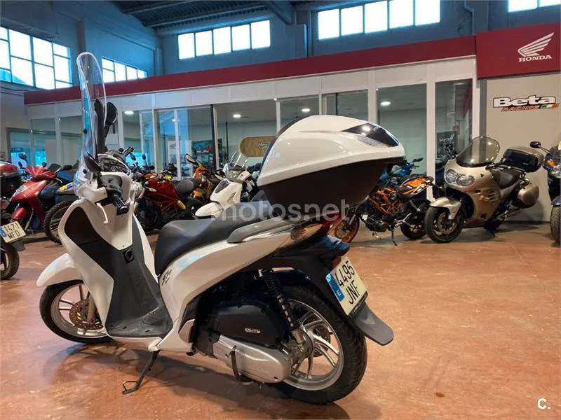 Honda SH 125i – Vista 12