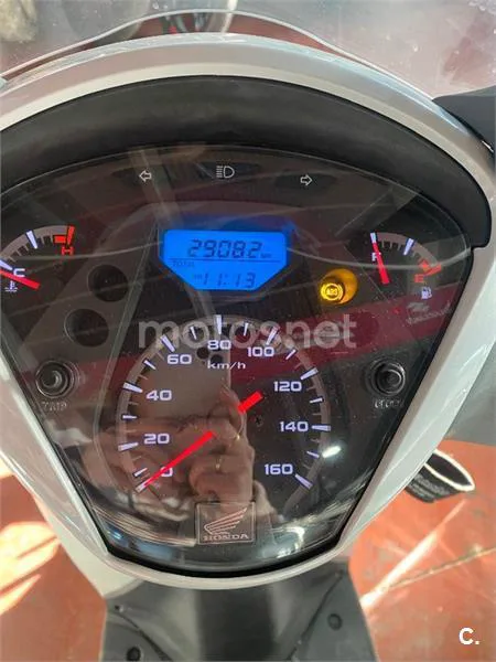 Honda SH 125i – Vista 3