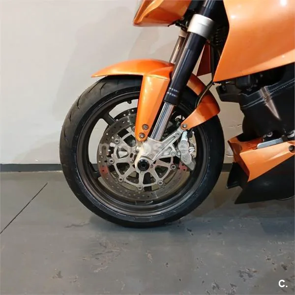 KTM 990 Super Duke – Vista 11