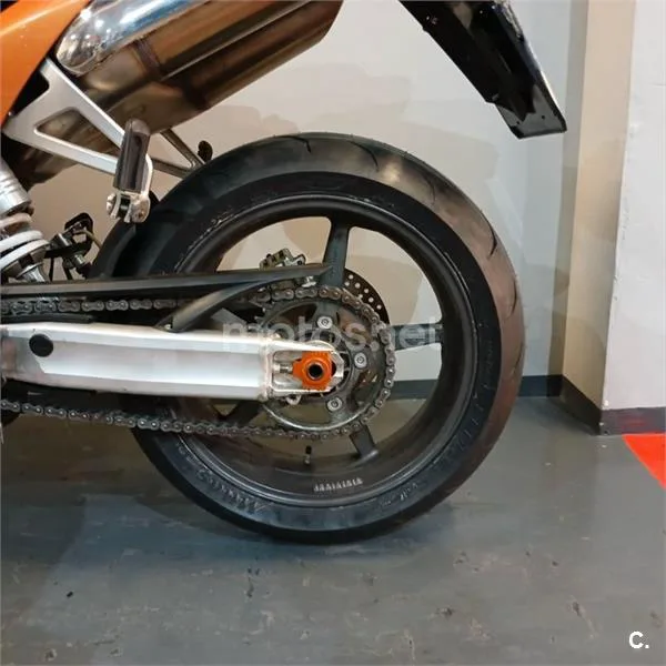 KTM 990 Super Duke – Vista 13