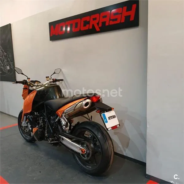 KTM 990 Super Duke – Vista 5