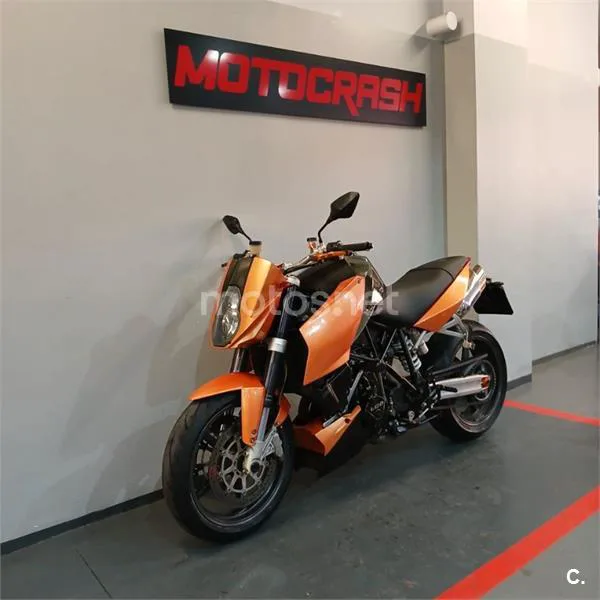 KTM 990 Super Duke – Vista 6