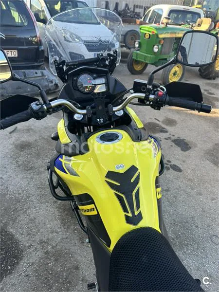 Suzuki V-Strom 650 XT – Vista 12