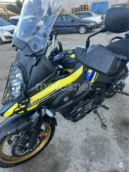 Suzuki V-Strom 650 XT – Vista 4