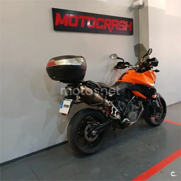 KTM 990 SM – Vista 3