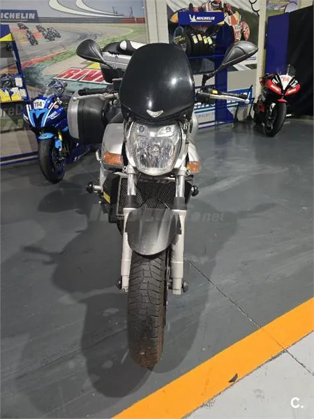 Suzuki GSR 600 – Vista 3