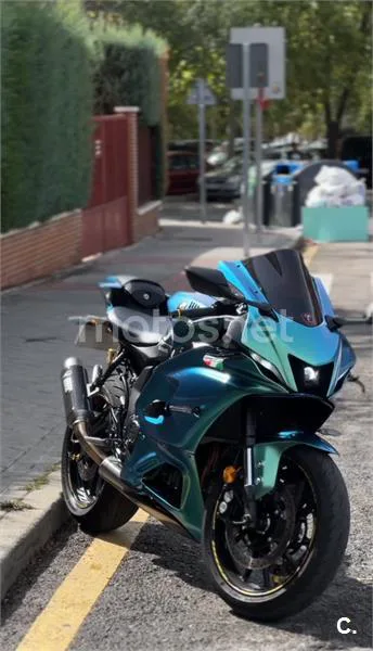 Yamaha R7 – Vista 2