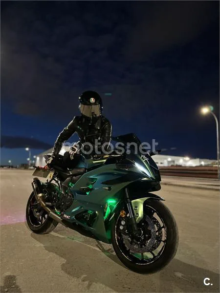 Yamaha R7 – Vista 3